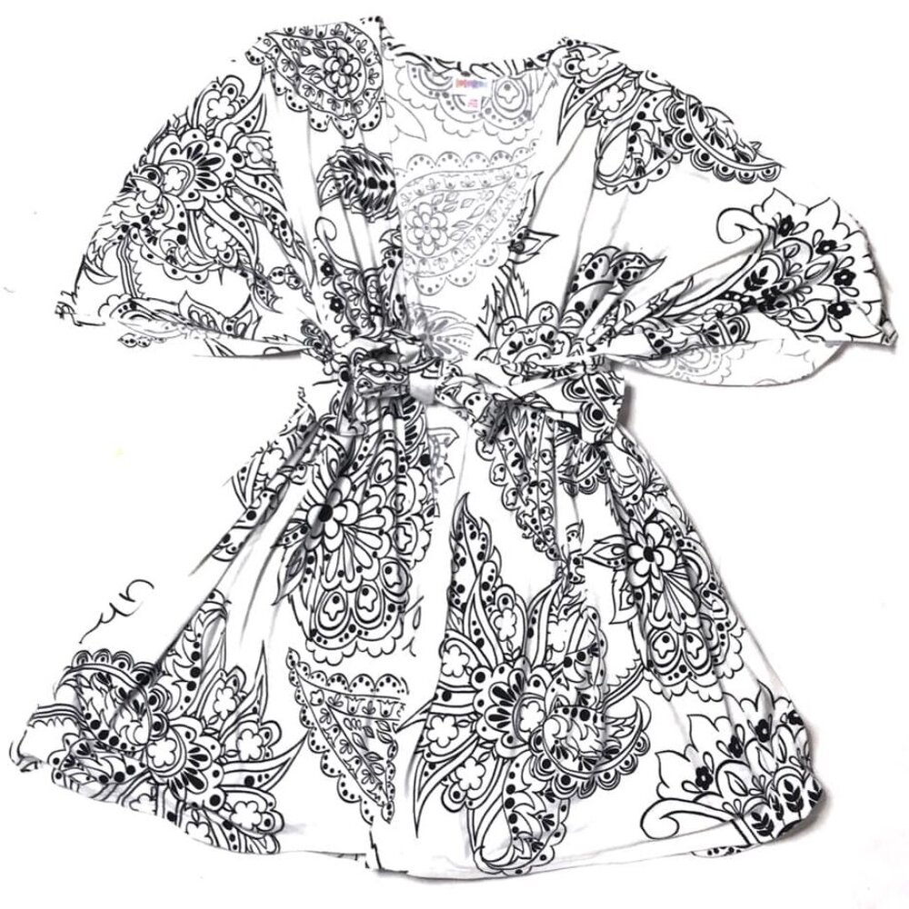 NEW NWT Lularoe Savannah Soft Knit Belted Kaftan Floral White Black Swirl